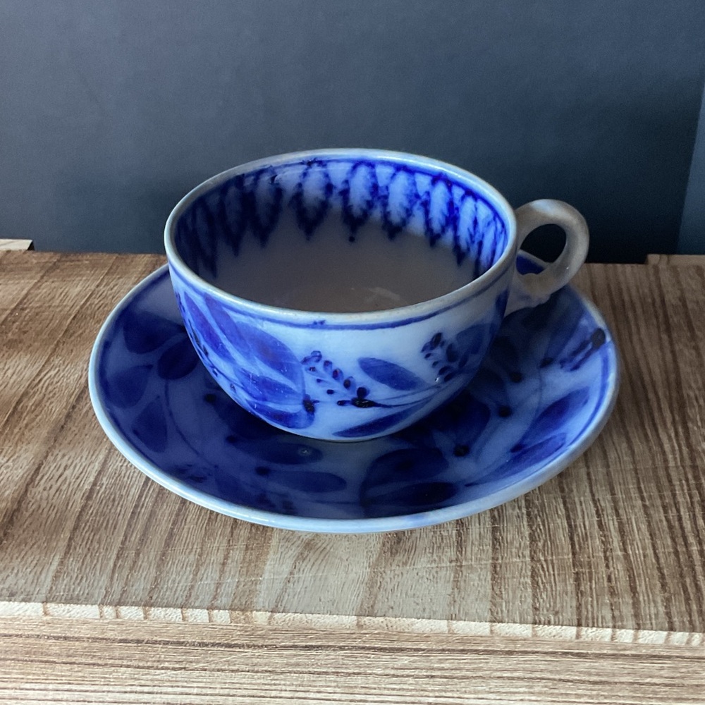 flow blue spinach leaf brush stroke tea cup & saucer